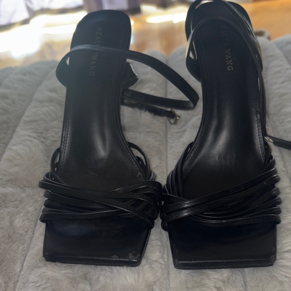 Vera Wang Elegant Black Strappy Heels